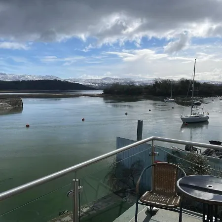 Portmadog, Oakley Wharf Appartement Porthmadog Buitenkant foto