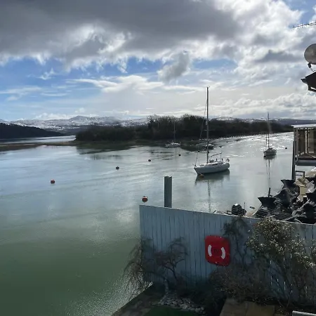 Portmadog, Oakley Wharf Appartement Porthmadog Buitenkant foto
