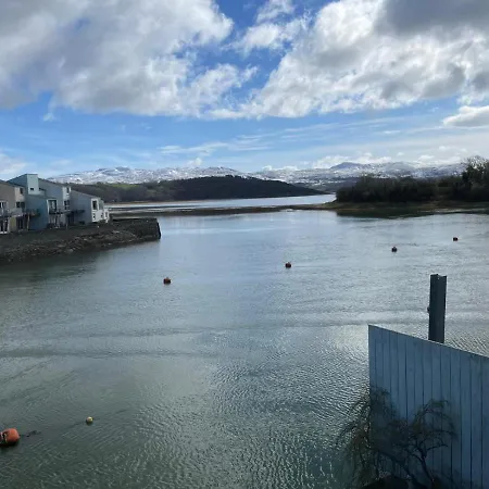 Portmadog, Oakley Wharf Appartement Porthmadog Buitenkant foto