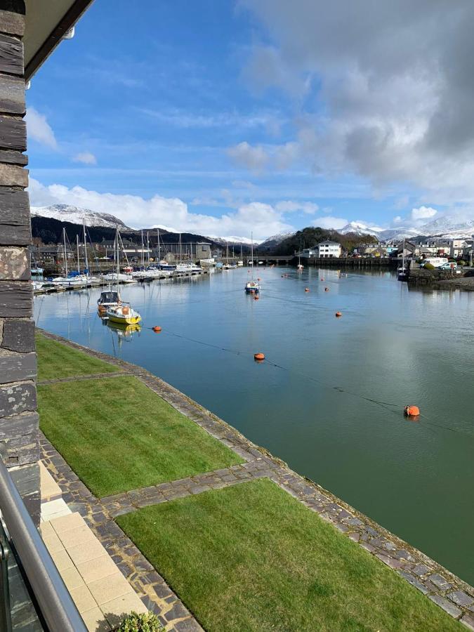 Portmadog, Oakley Wharf Apartment *