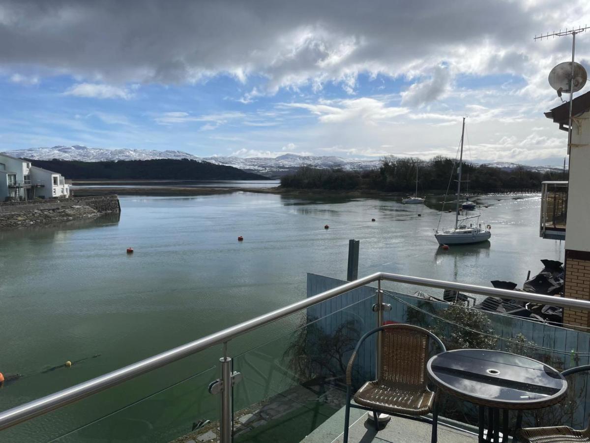 Portmadog, Oakley Wharf Apartment
